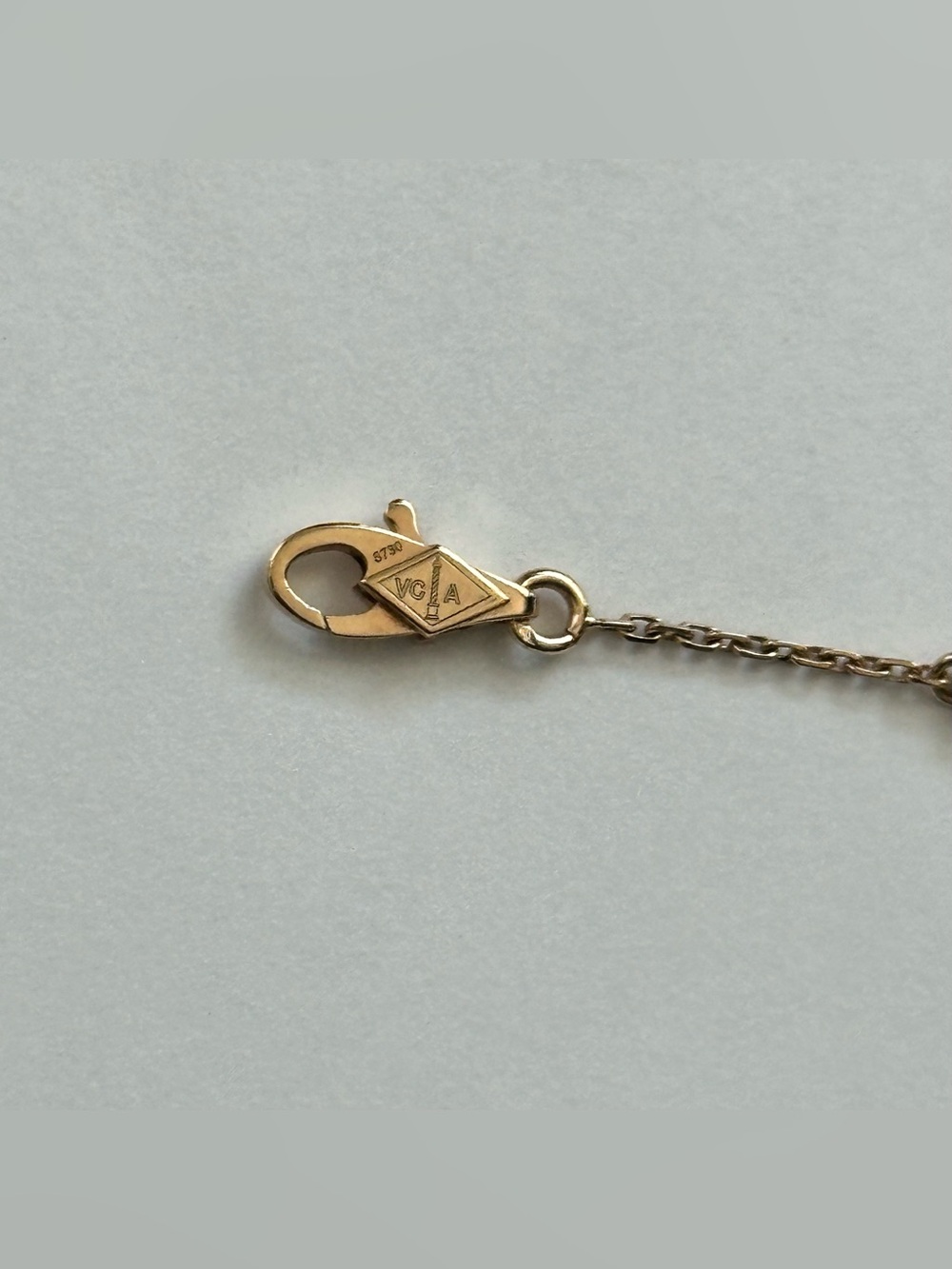 Van Cleef & Arpels Sweet Alhambra Pendant Necklace 18K Rose Gold Carnelian VCA - Picture 7 of 8